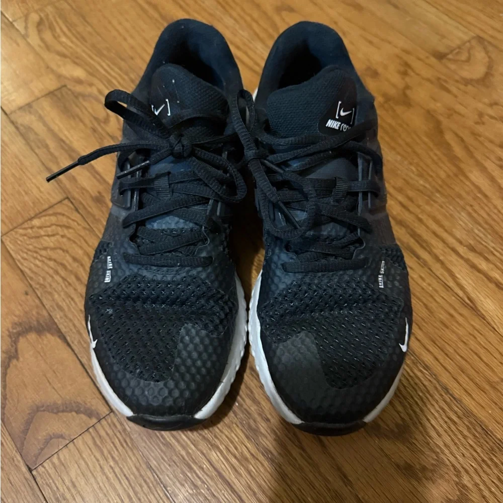 Nike Black and White Running Shoes